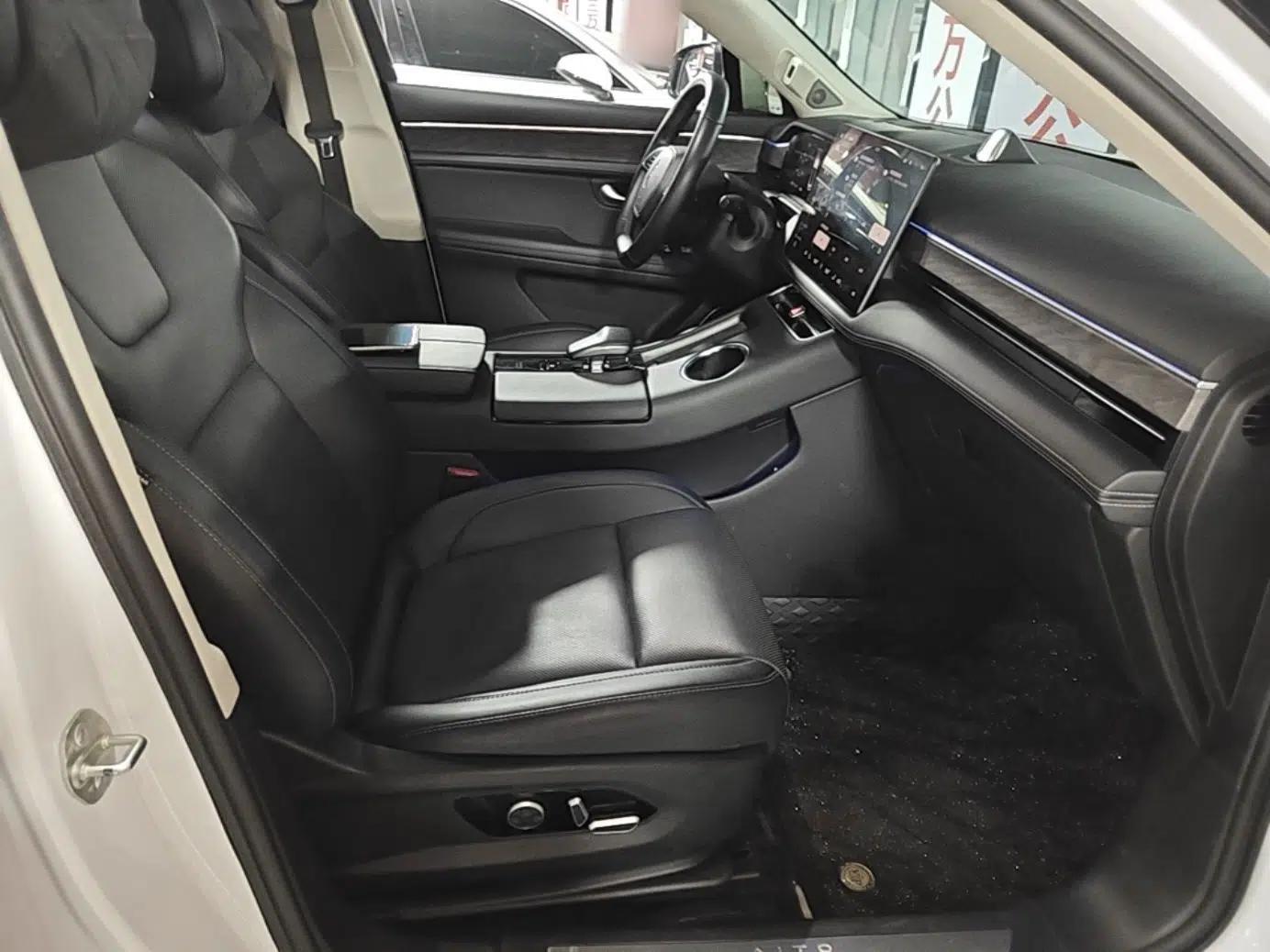 Hima AITO M5 2022 Extended-Range Four-Wheel Drive Ultimate Edition — миниатюра 23