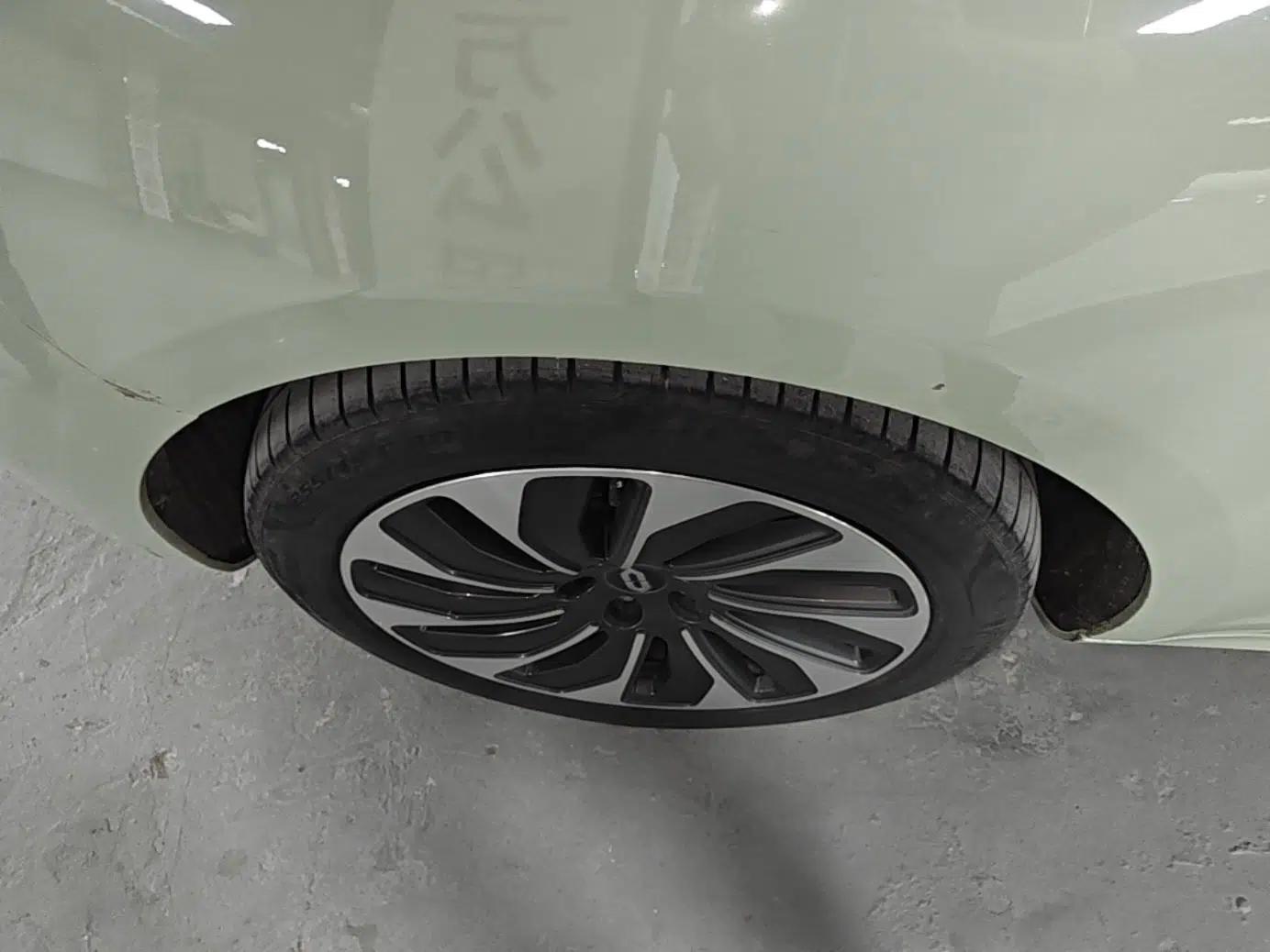 Hima AITO M5 2022 Extended-Range Four-Wheel Drive Ultimate Edition — миниатюра 8