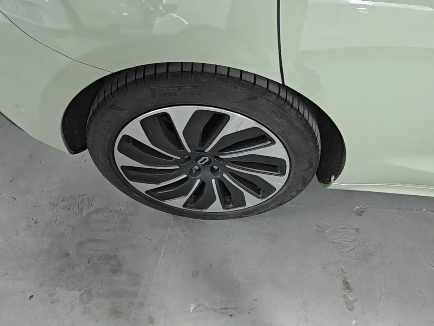 Hima AITO M5 2022 Extended-Range Four-Wheel Drive Ultimate Edition — миниатюра 10