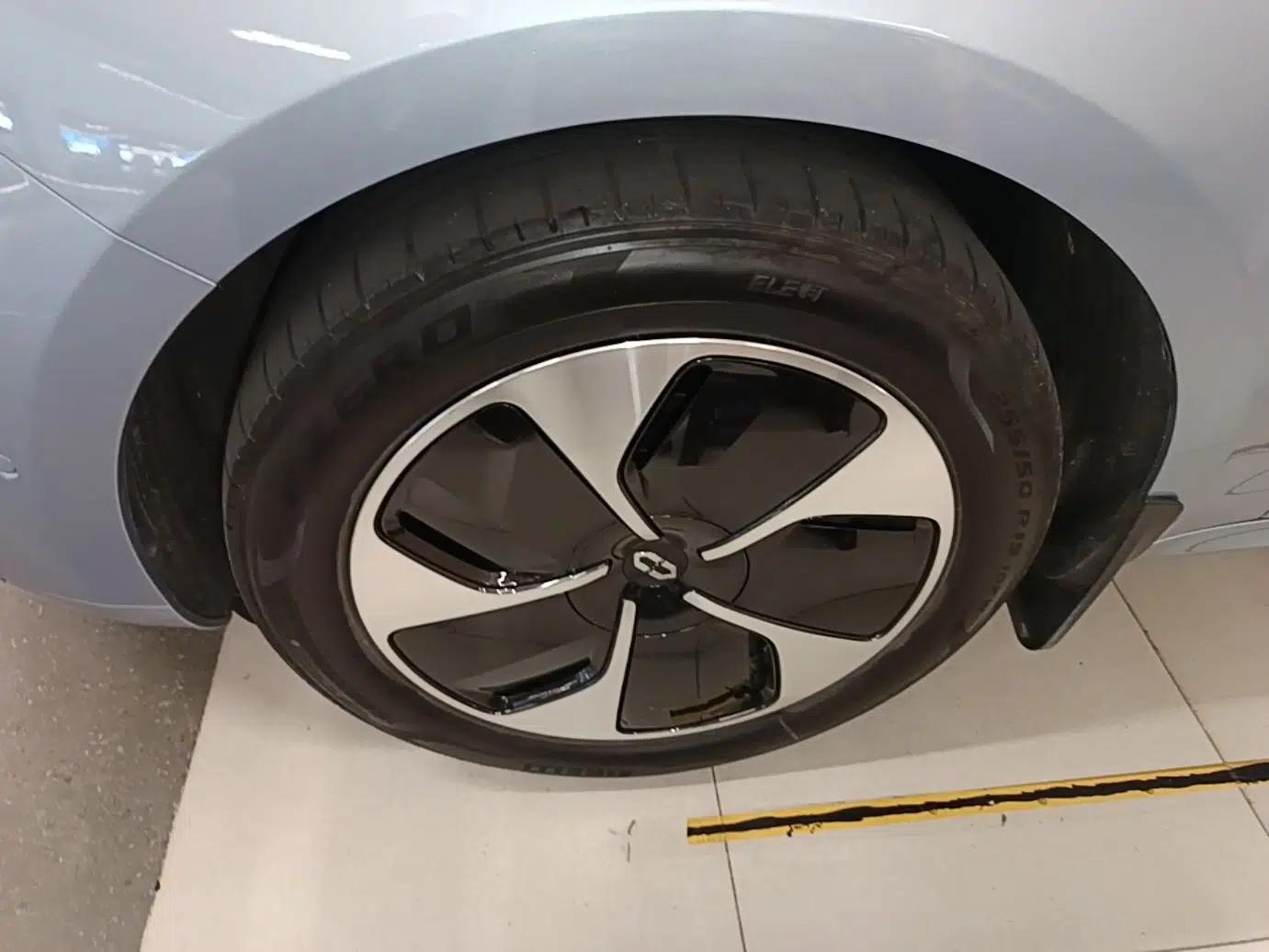 Hima AITO M5 2022 Pure Electric Rear-Drive Standard Edition — миниатюра 8