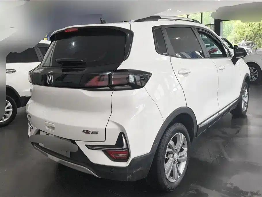 Changan CS15 2021 1.5L Automatic Entry-Level Model — миниатюра 3