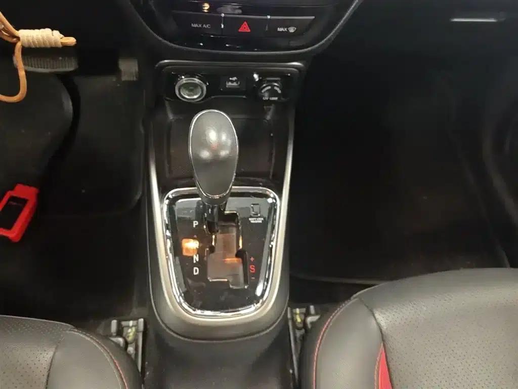 Changan CS15 2016 1.5L Automatic Fashion Edition — миниатюра 14