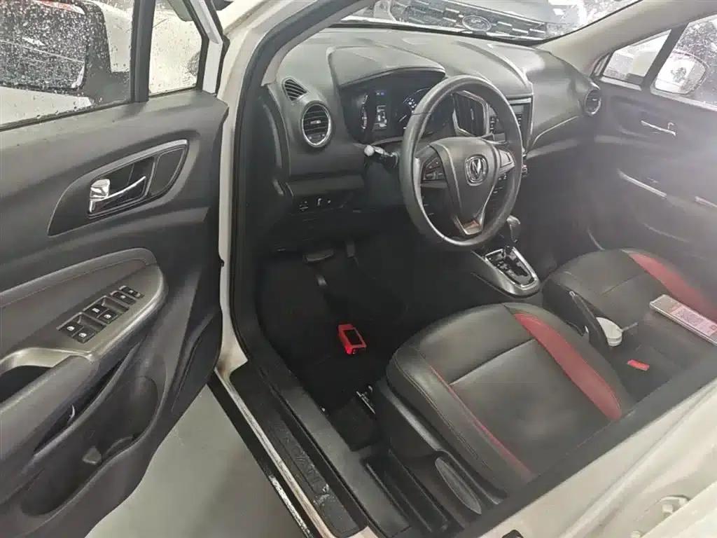 Changan CS15 2016 1.5L Automatic Fashion Edition — миниатюра 16