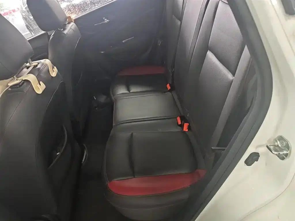 Changan CS15 2016 1.5L Automatic Fashion Edition — миниатюра 17