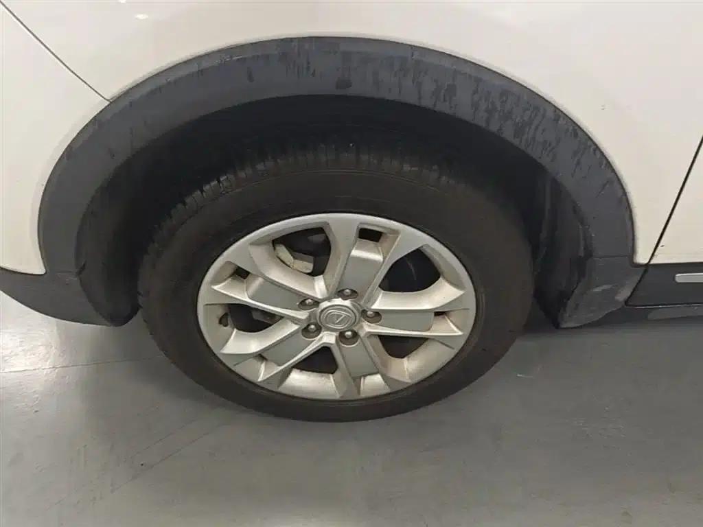 Changan CS15 2016 1.5L Automatic Fashion Edition — миниатюра 23