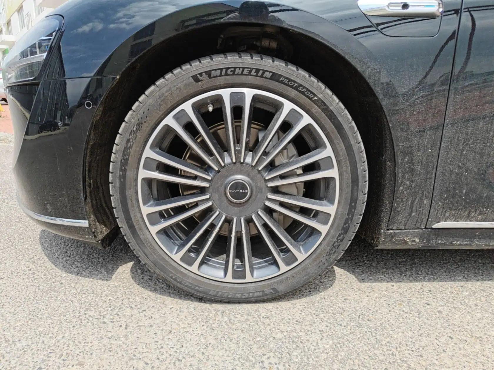 Hima Stelato S9 2024 All-Electric Ultra Four-Wheel-Drive Flagship Edition — миниатюра 9