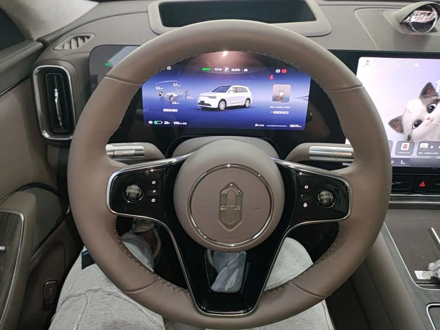 Hima AITO M8 2025 Model Pure Electric Max+ Five-Seat Long-Range Version — миниатюра 14