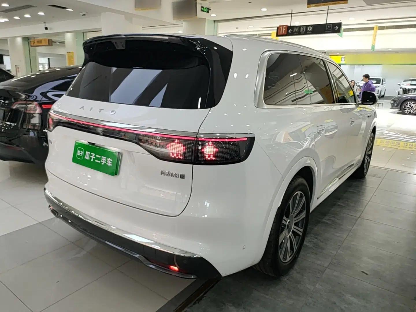 Hima AITO M8 2025 Model Pure Electric Max+ Five-Seat Long-Range Version — миниатюра 6