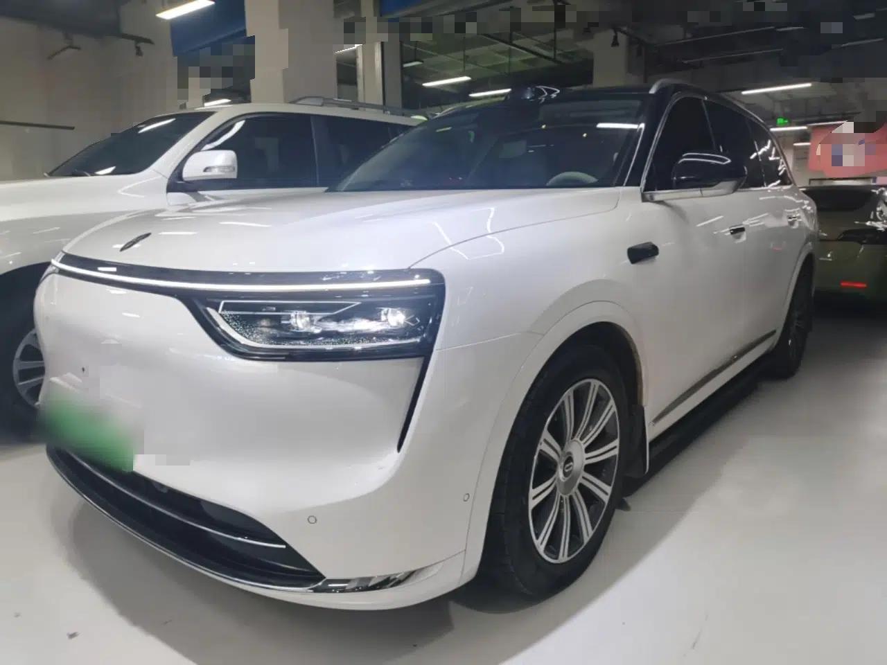 Hima AITO M8 2025 Extended-Range Max+ Version 53.4 kWh 6-Seater Edition — миниатюра 1