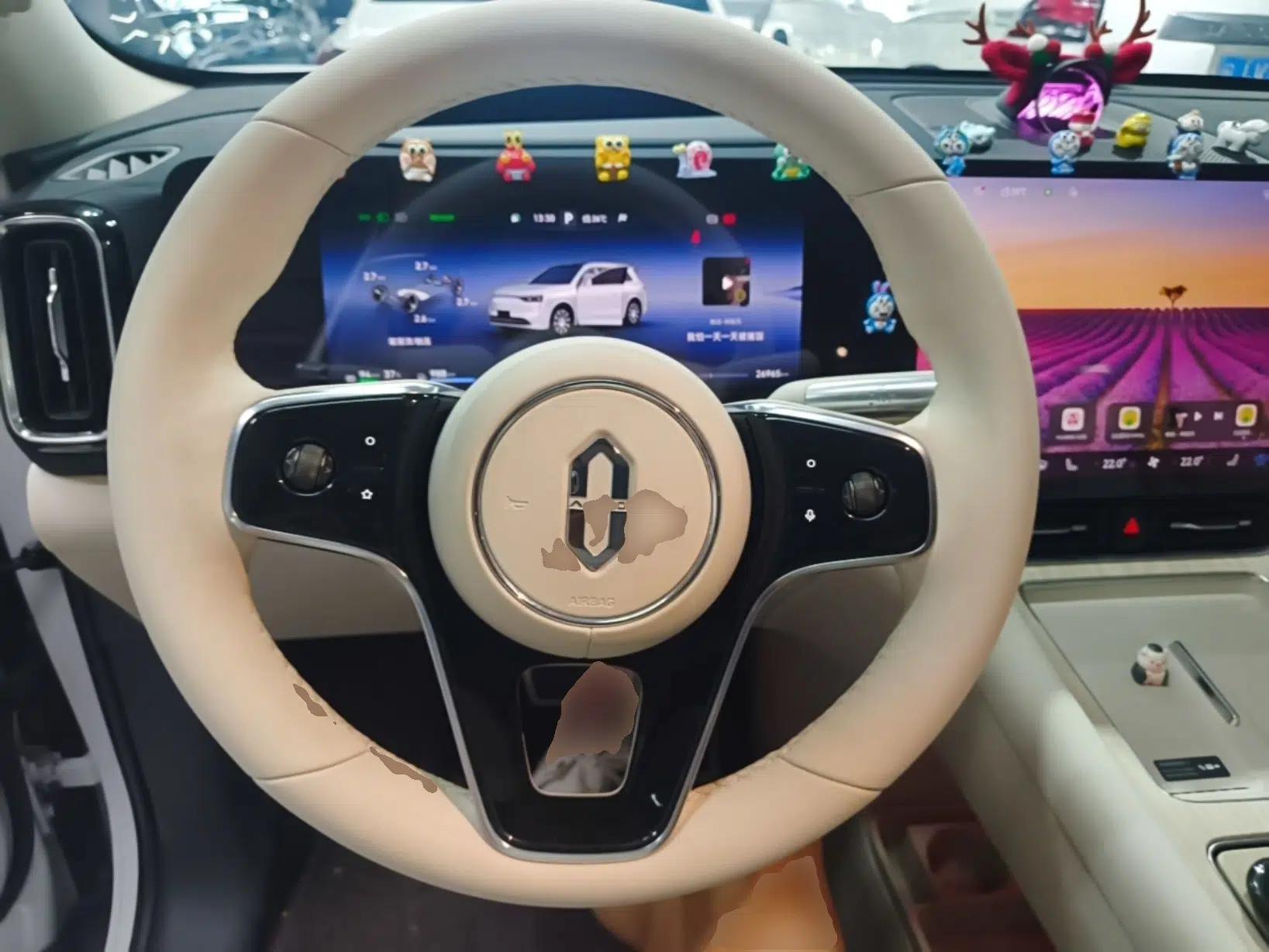 Hima AITO M8 2025 Extended-Range Max+ Version 53.4 kWh 6-Seater Edition — миниатюра 13
