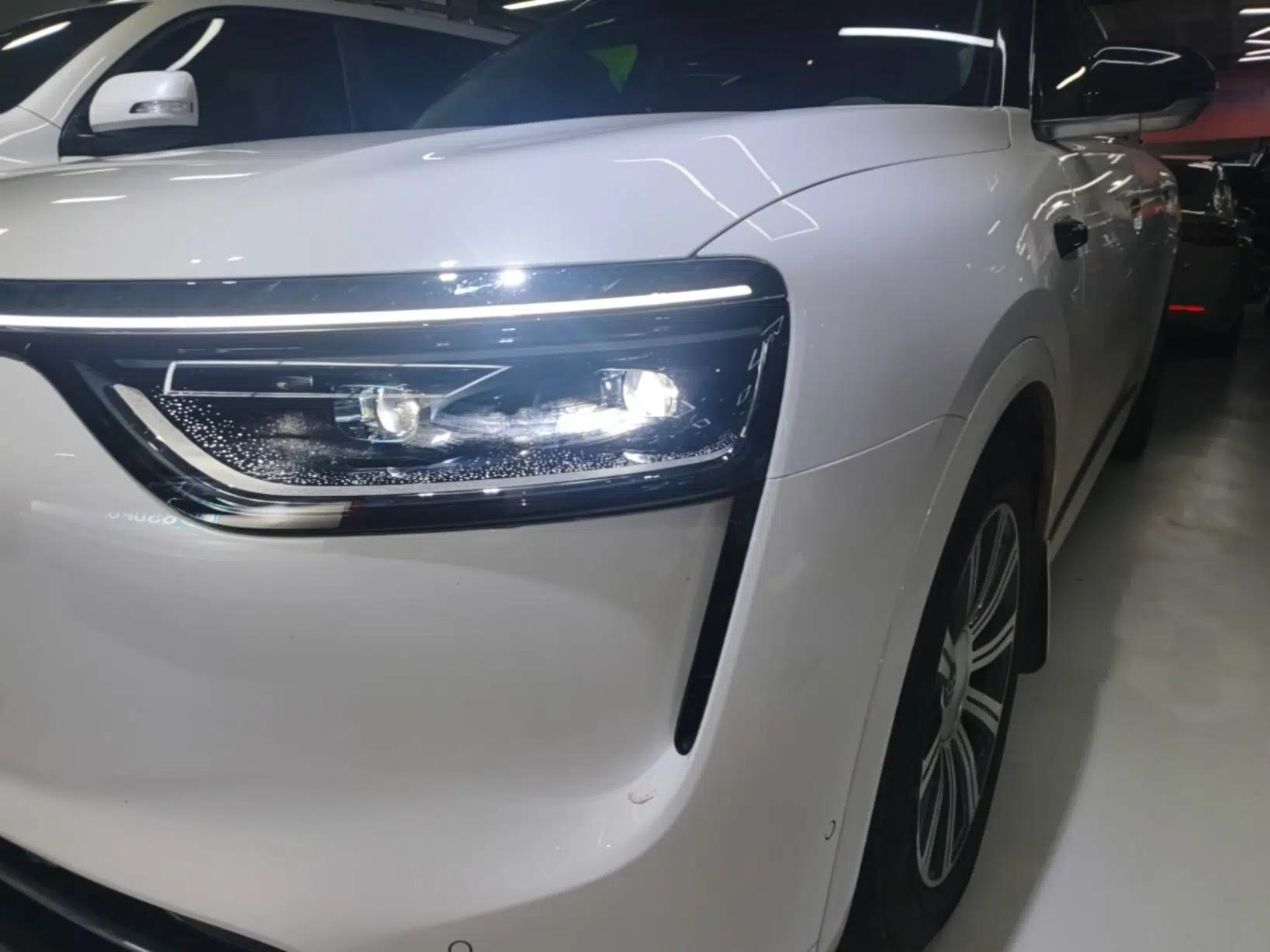 Hima AITO M8 2025 Extended-Range Max+ Version 53.4 kWh 6-Seater Edition — миниатюра 5