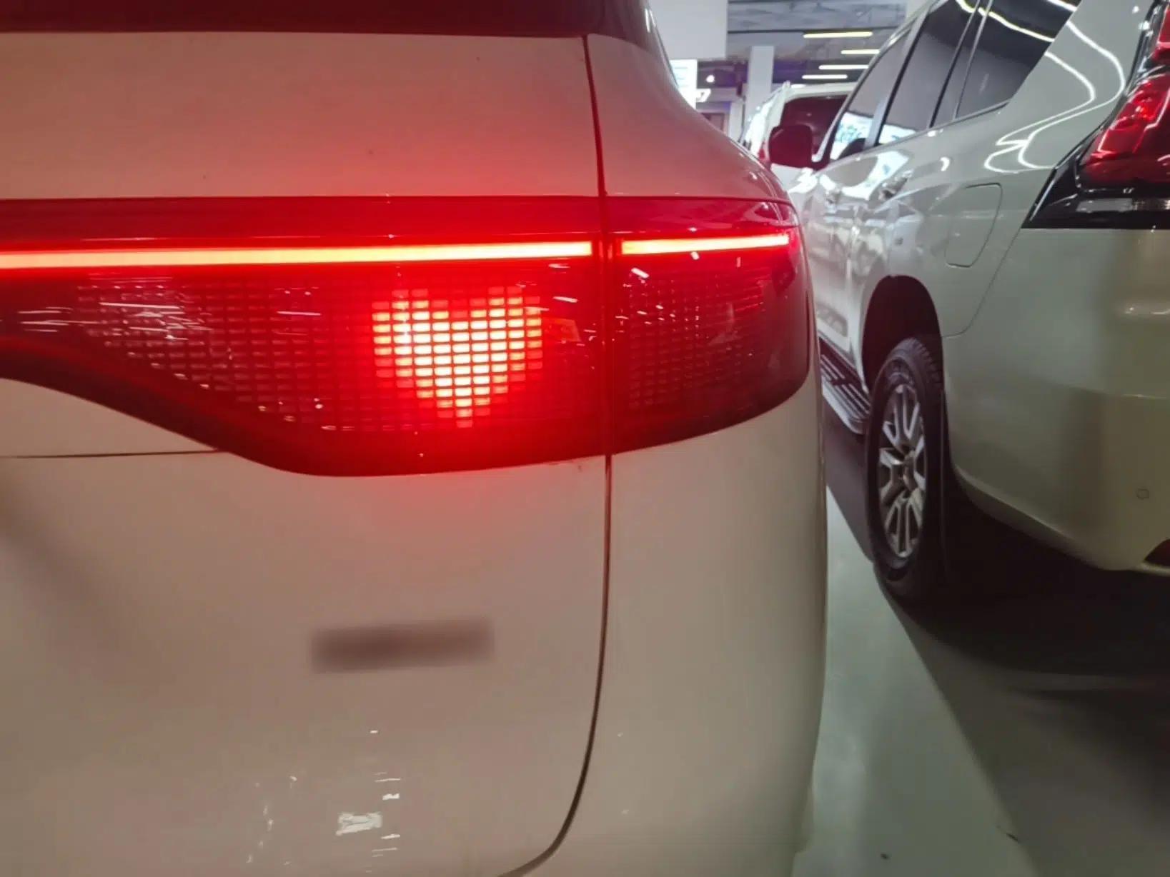 Hima AITO M8 2025 Extended-Range Max+ Version 53.4 kWh 6-Seater Edition — миниатюра 8