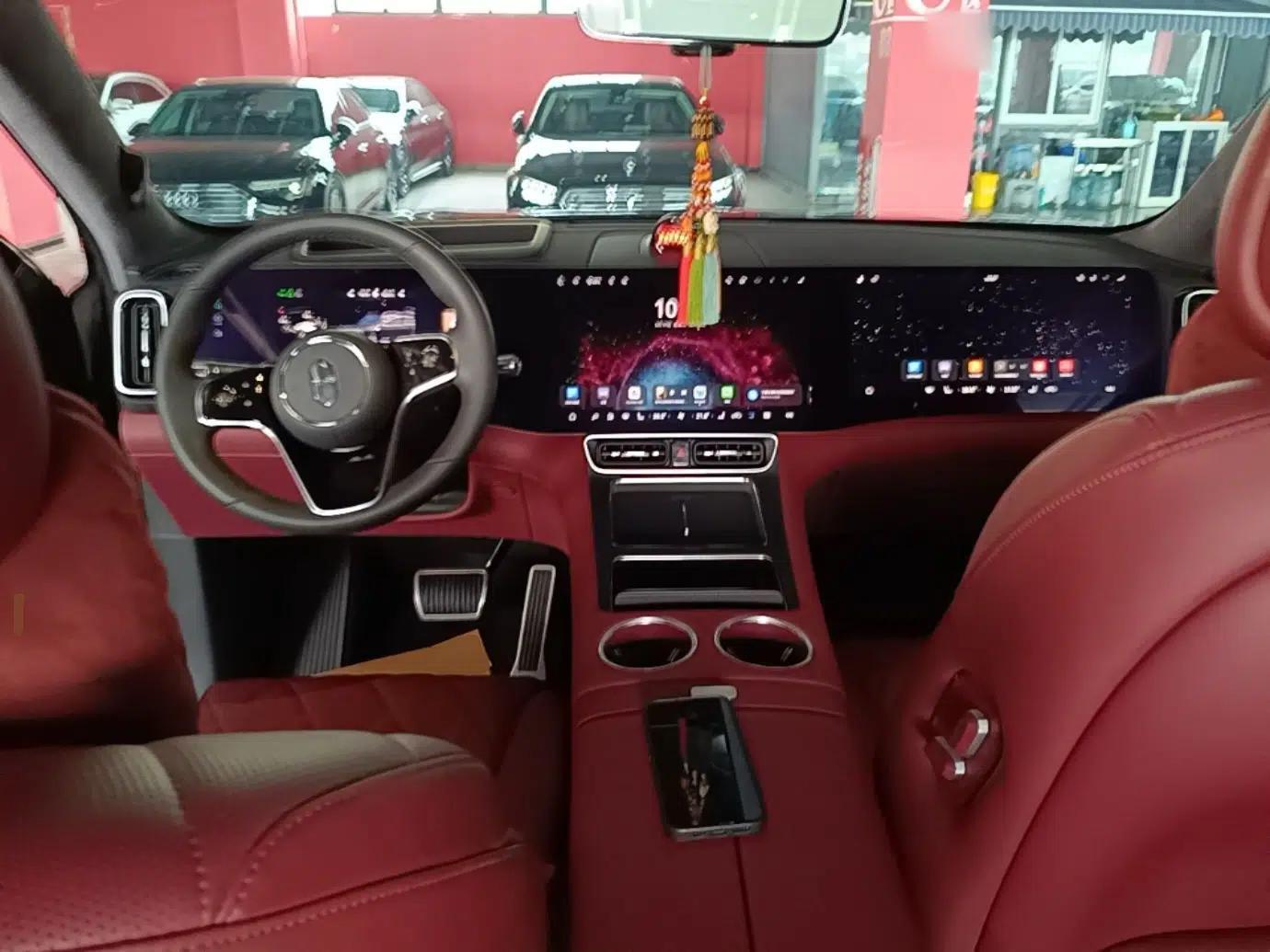 Hima AITO M8 2025 Extended-Range Max+ Version 53.4 kWh 6-Seater Edition — миниатюра 13