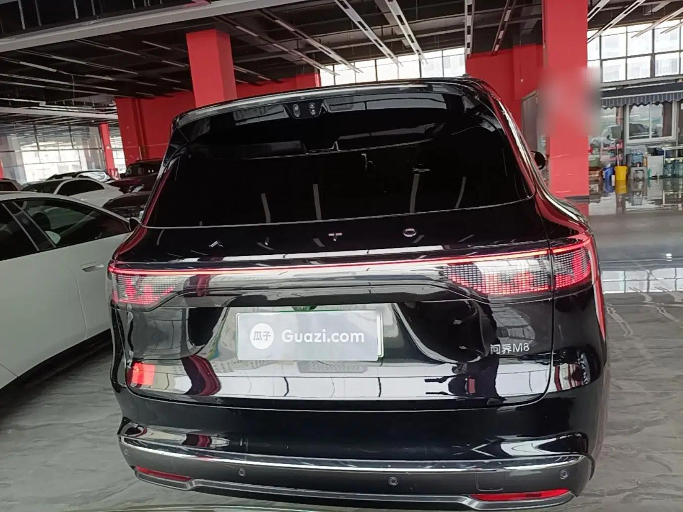 Hima AITO M8 2025 Extended-Range Max+ Version 53.4 kWh 6-Seater Edition — миниатюра 5