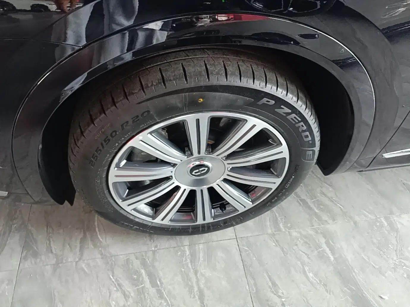 Hima AITO M8 2025 Extended-Range Max+ Version 53.4 kWh 6-Seater Edition — миниатюра 8