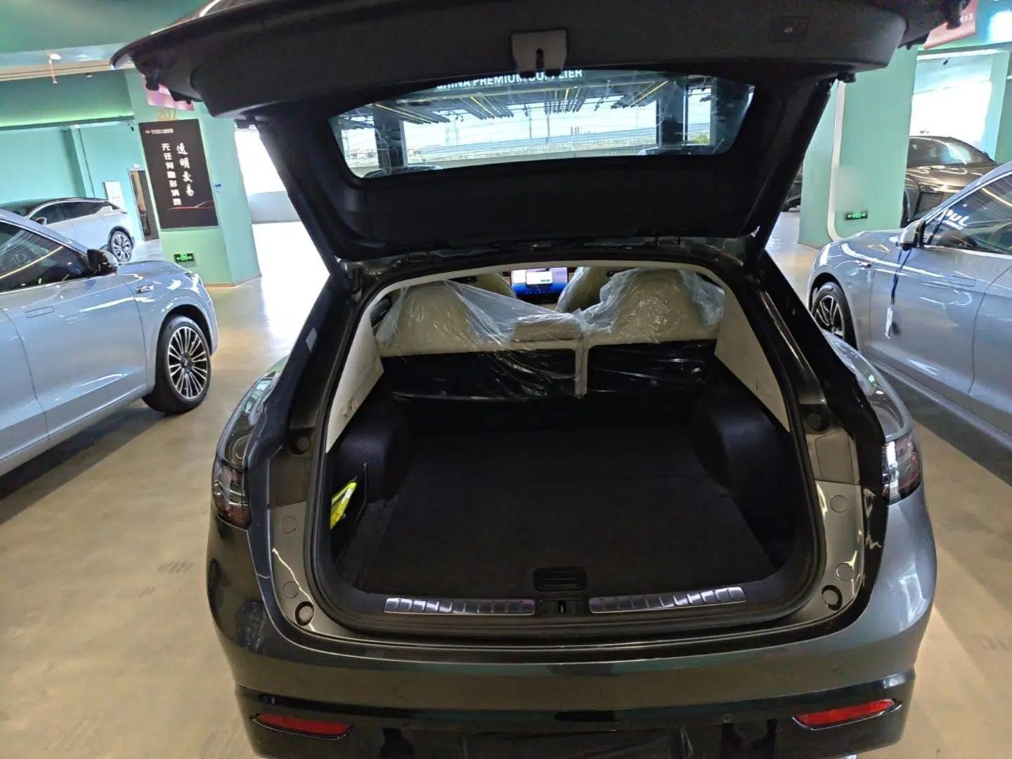 Hima Luxeed R7 2024 All-Electric 667 km Max — миниатюра 22