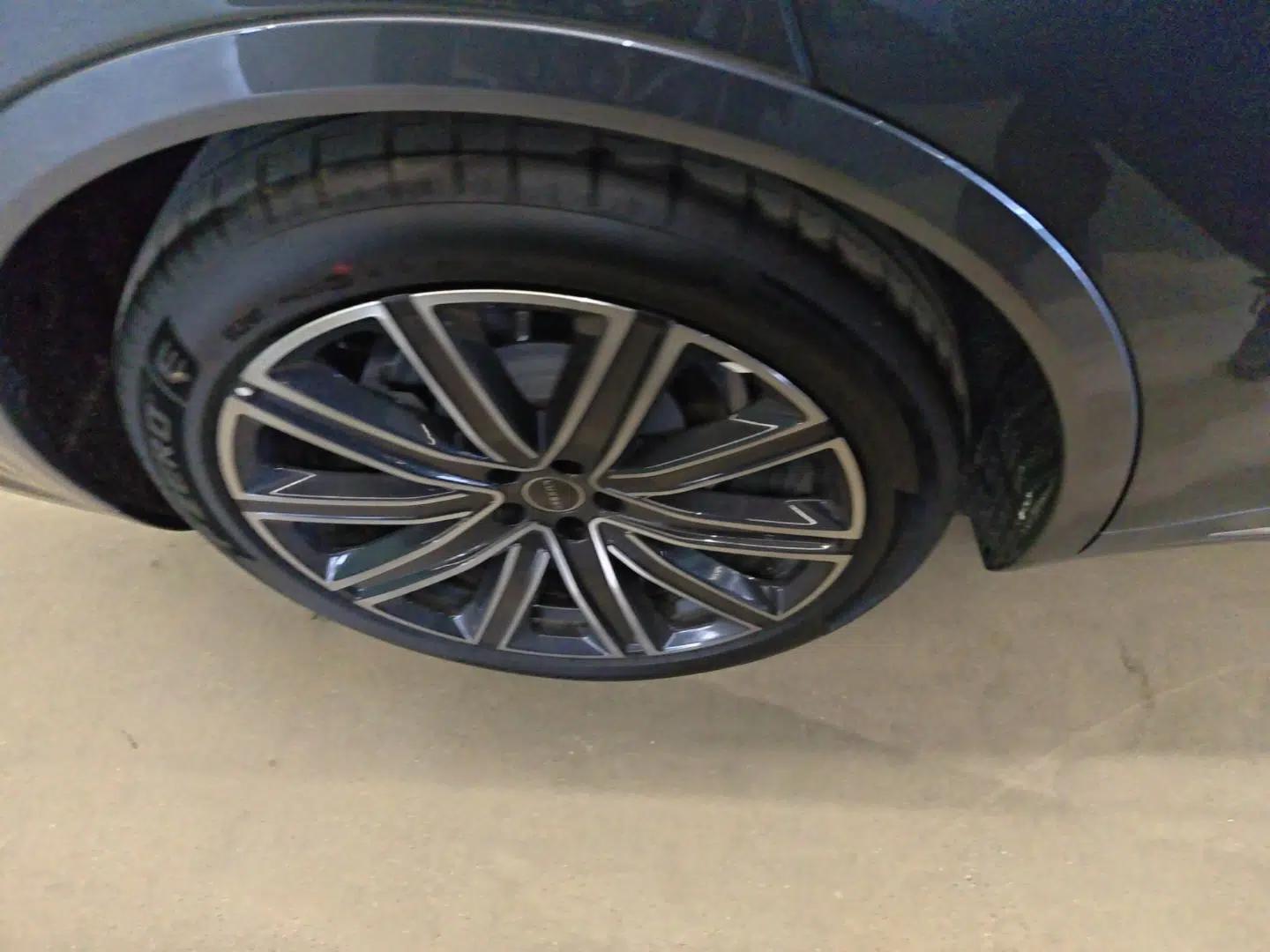 Hima Luxeed R7 2024 All-Electric 667 km Max — миниатюра 10