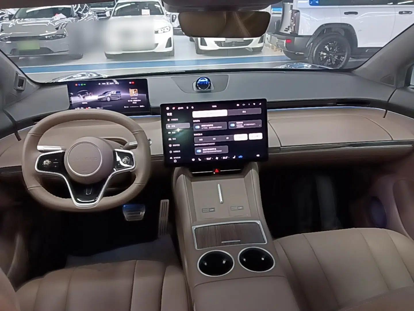 Hima Luxeed R7 2025 Range-Extended Version 251 km Max — миниатюра 13