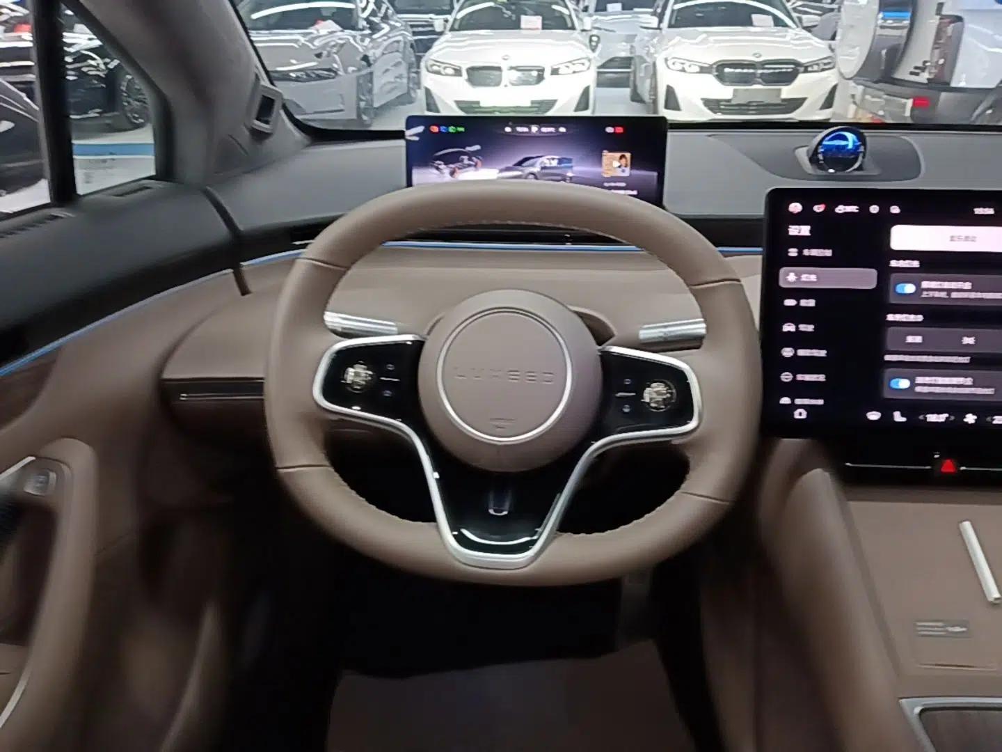 Hima Luxeed R7 2025 Range-Extended Version 251 km Max — миниатюра 14