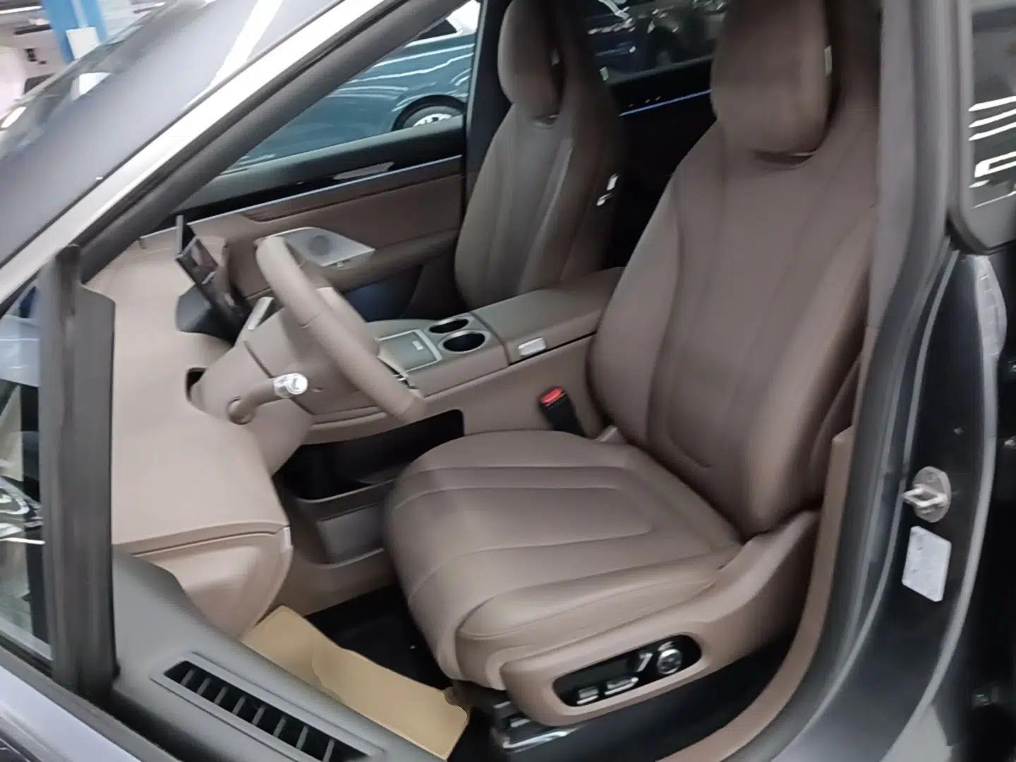 Hima Luxeed R7 2025 Range-Extended Version 251 km Max — миниатюра 18