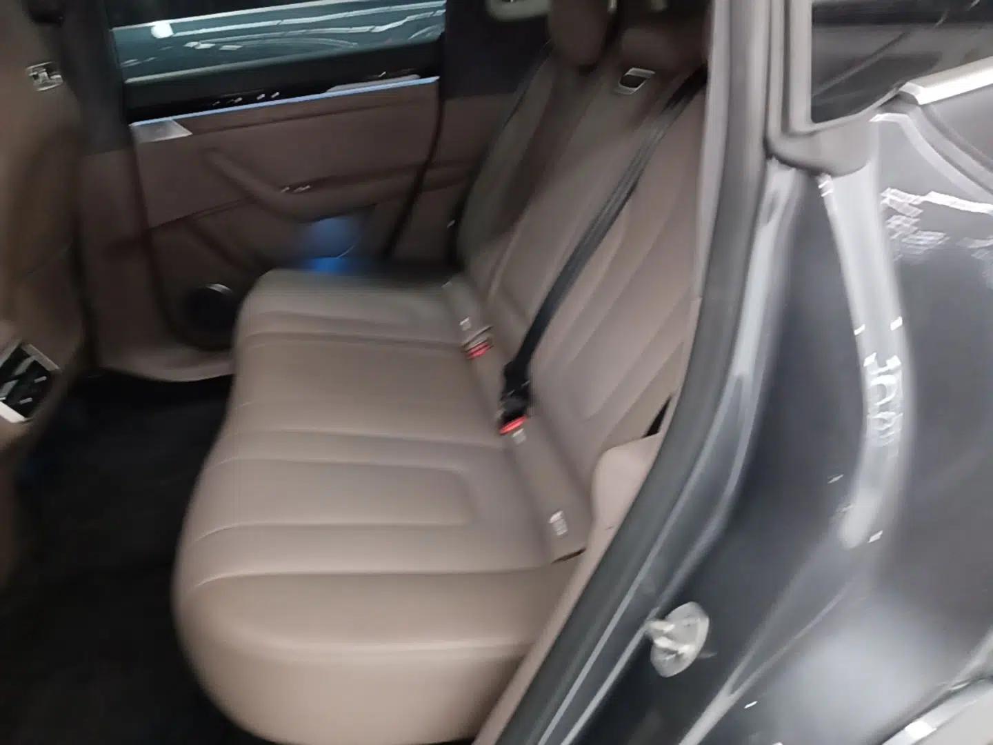 Hima Luxeed R7 2025 Range-Extended Version 251 km Max — миниатюра 20