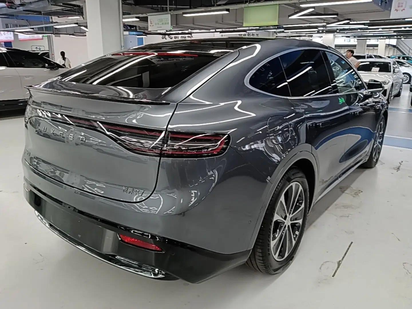 Hima Luxeed R7 2025 Range-Extended Version 251 km Max — миниатюра 6
