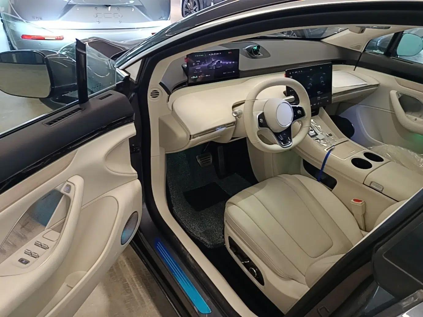 Hima Luxeed R7 2025 Range-Extended Version 251 km Max — миниатюра 19