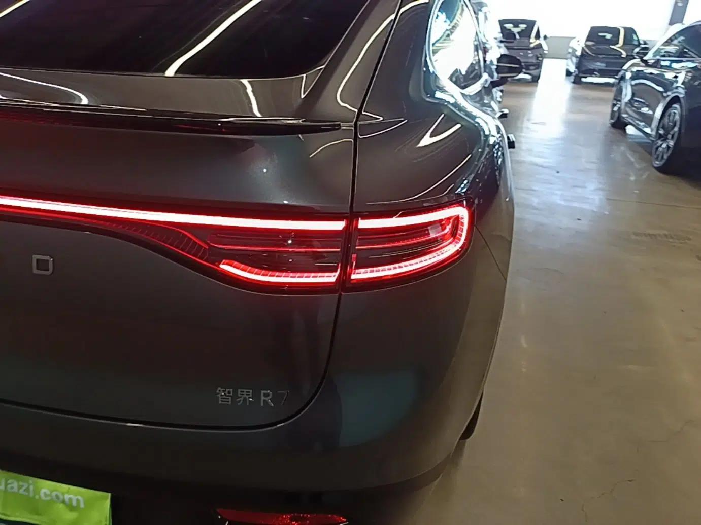 Hima Luxeed R7 2025 Range-Extended Version 251 km Max — миниатюра 7