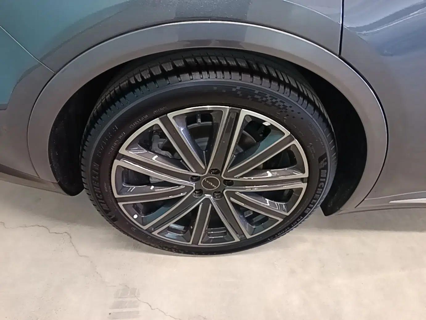 Hima Luxeed R7 2025 Range-Extended Version 251 km Max — миниатюра 10