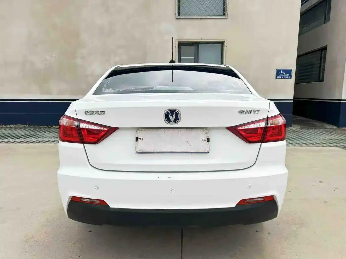 Yuexiang V7 2016 1.6L Manual Comfort Edition (National V Emission Standard) — миниатюра 5
