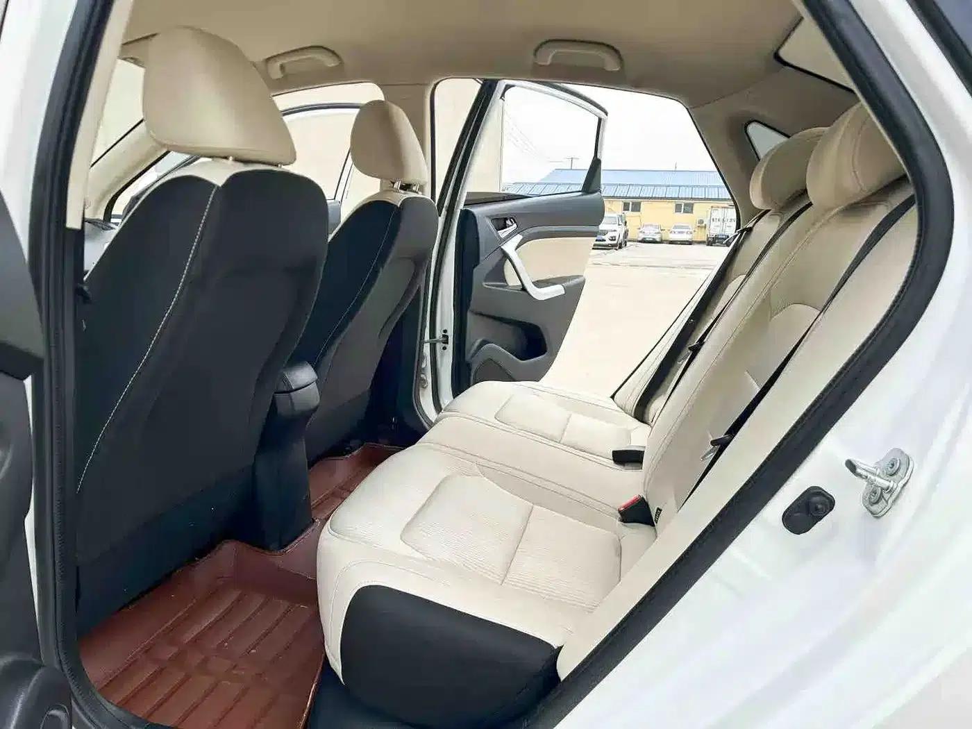 Yuexiang V7 2016 1.6L Manual Comfort Edition (National V Emission Standard) — миниатюра 8