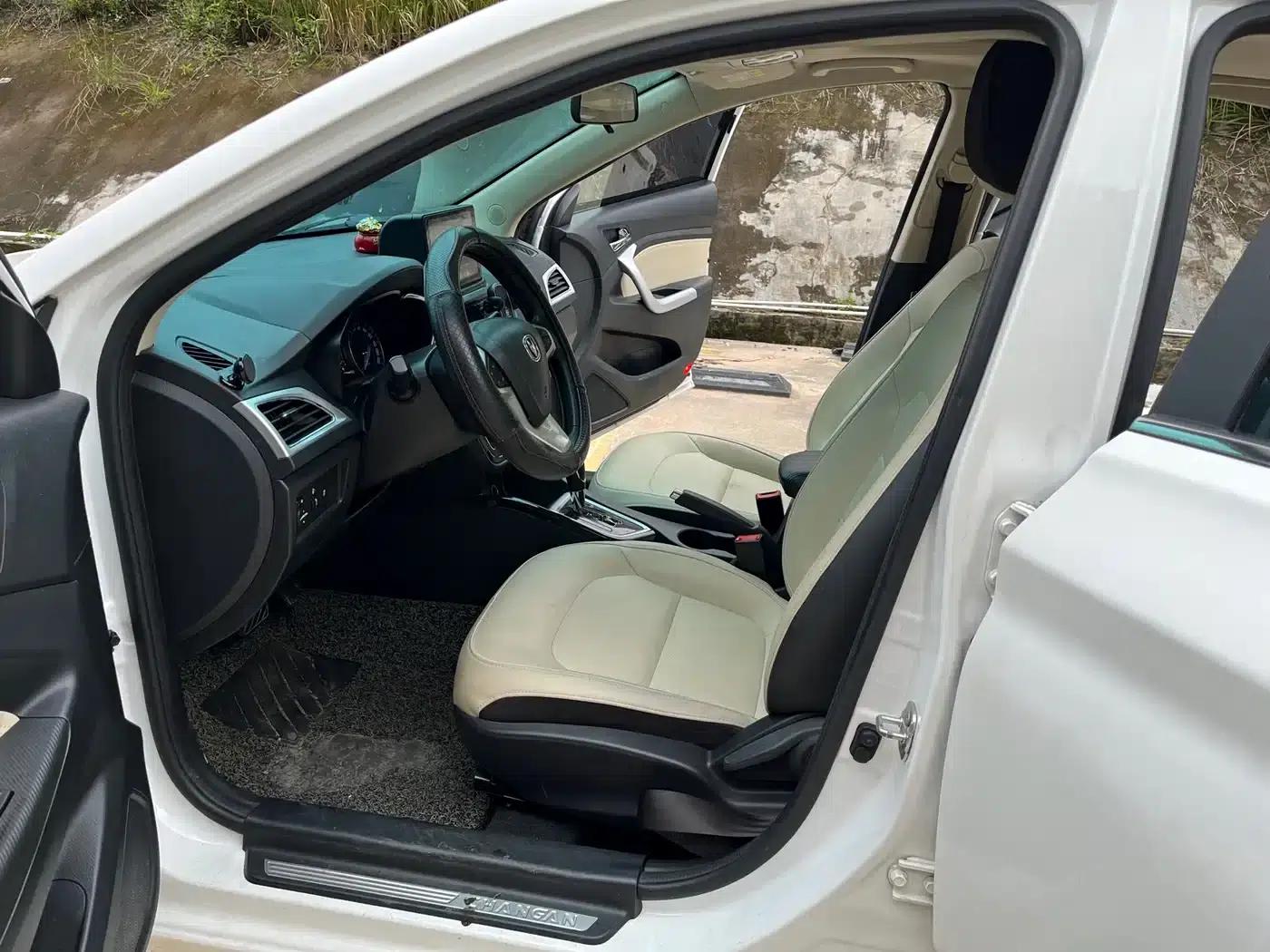 Yuexiang V7 2015 1.6L Automatic Enjoyment Edition (National IV Emission Standard) — миниатюра 8
