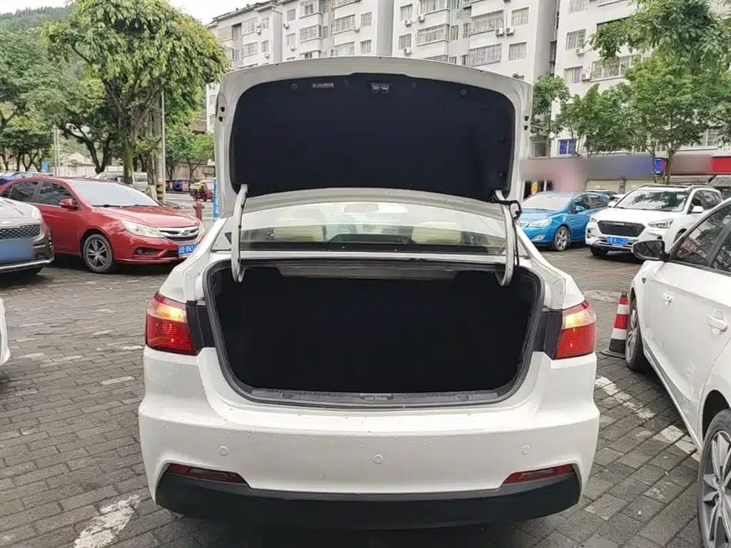 Yuexiang V7 2015 1.6L Automatic Enjoyment Edition (National V Emission Standard) — миниатюра 19