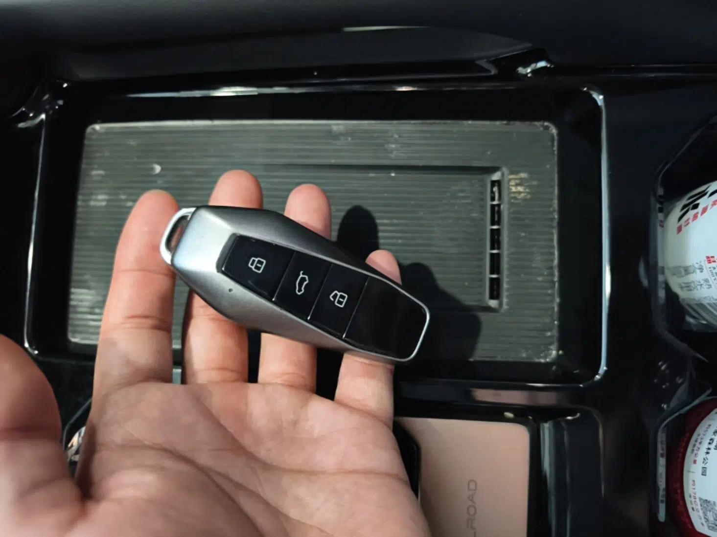 iCAR 03 2024 472km Four-Wheel Drive Long-Range Version — миниатюра 12