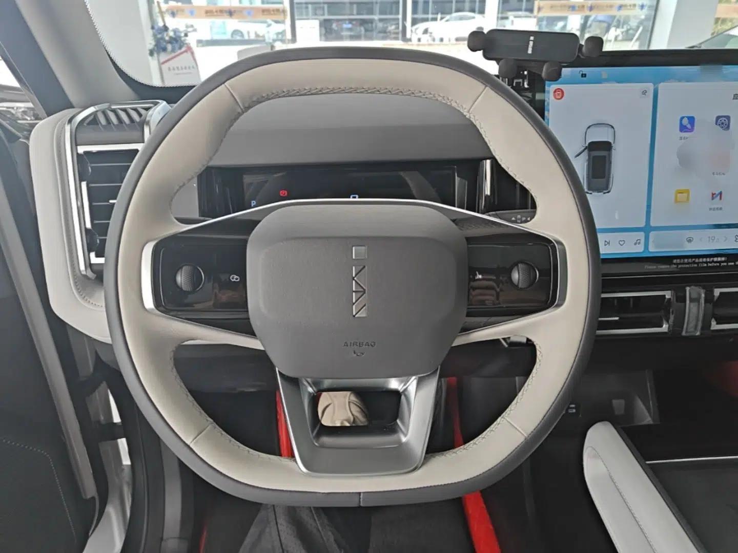 iCAR 03 2024 401km Two-Wheel Drive Standard Advanced Version — миниатюра 14