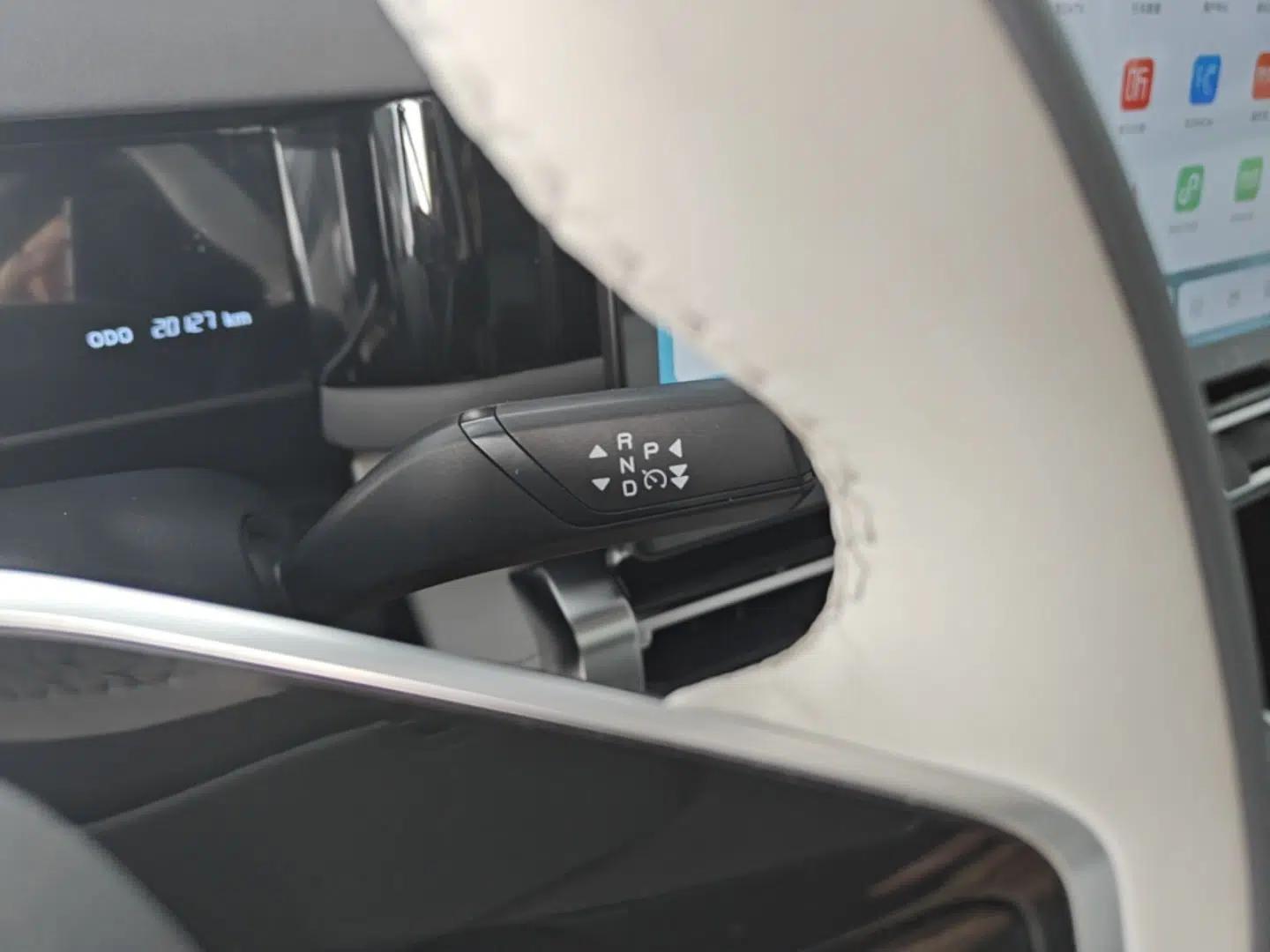 iCAR 03 2024 401km Two-Wheel Drive Standard Advanced Version — миниатюра 17