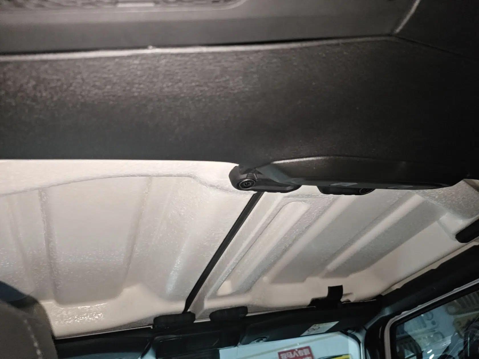Jeep Wrangler 2024 2.0T Sahara Four-Door Edition — миниатюра 21