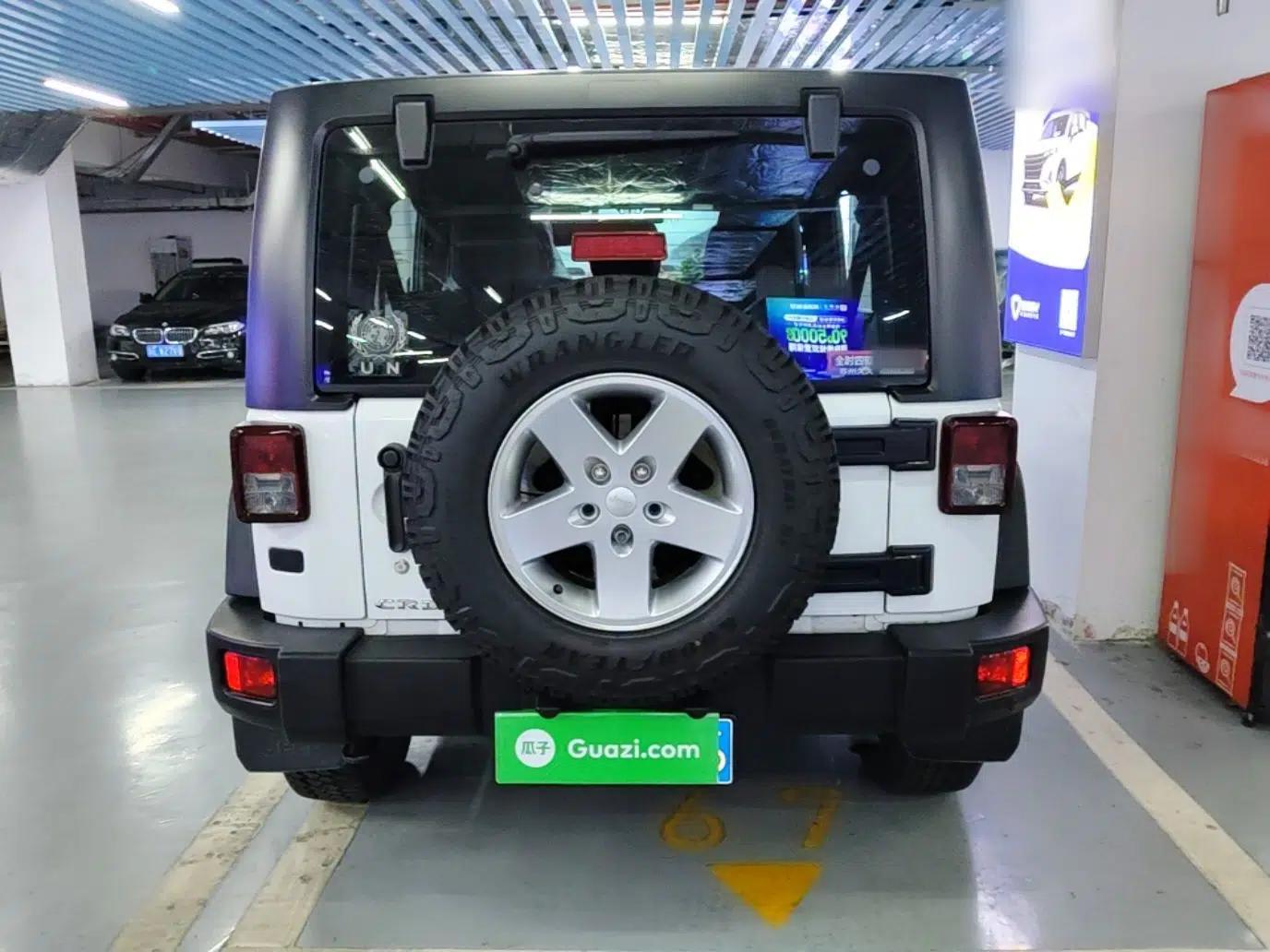 Jeep Wrangler 2014 2.8TD Sahara Four-Door Edition — миниатюра 5