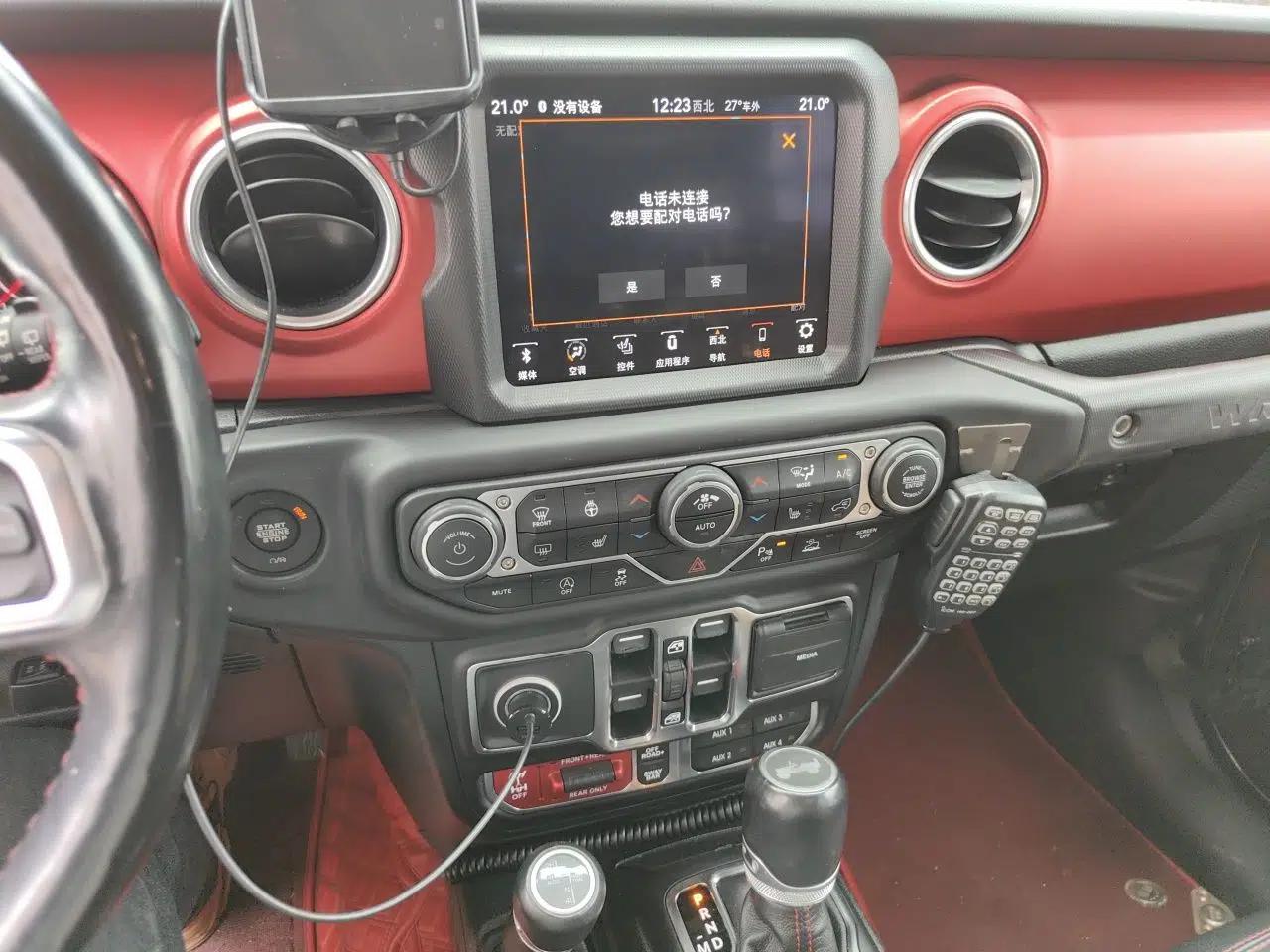 Jeep Wrangler 2021 2.0T Robin Hood Four-Door Edition — миниатюра 14