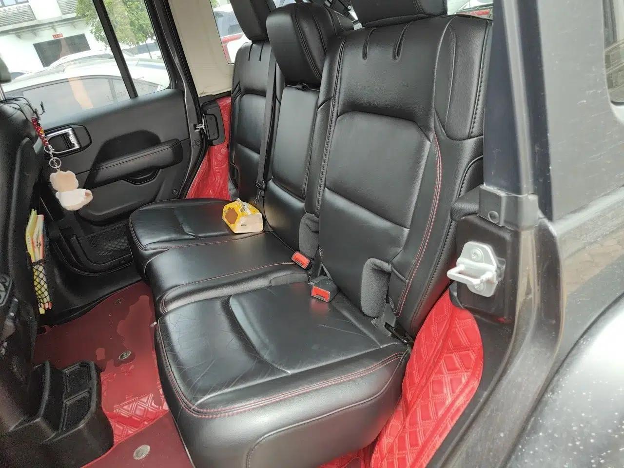Jeep Wrangler 2021 2.0T Robin Hood Four-Door Edition — миниатюра 18