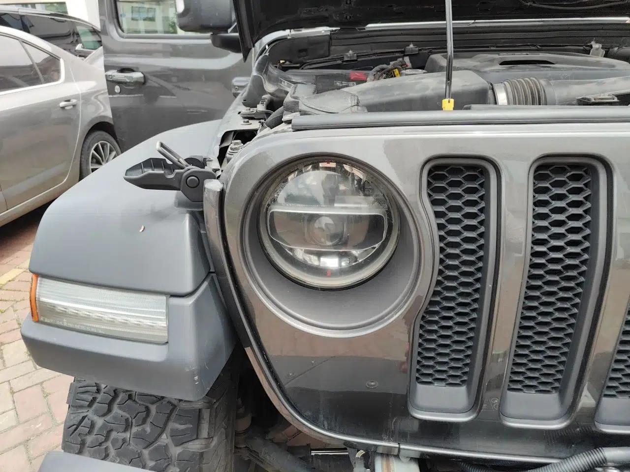 Jeep Wrangler 2021 2.0T Robin Hood Four-Door Edition — миниатюра 7