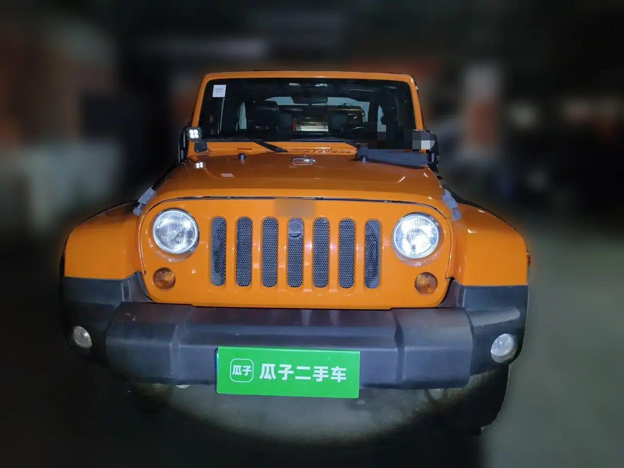 Jeep Wrangler 2012 3.6L Sahara two-door version — миниатюра 2
