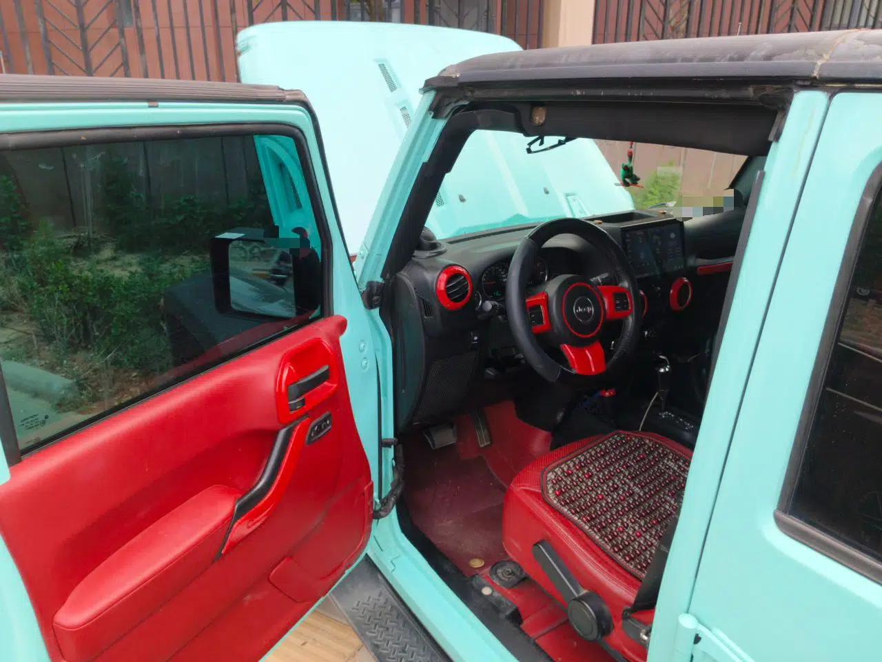 Jeep Wrangler 2015 2.8TD Sahara Four-Door Comfort Edition — миниатюра 17