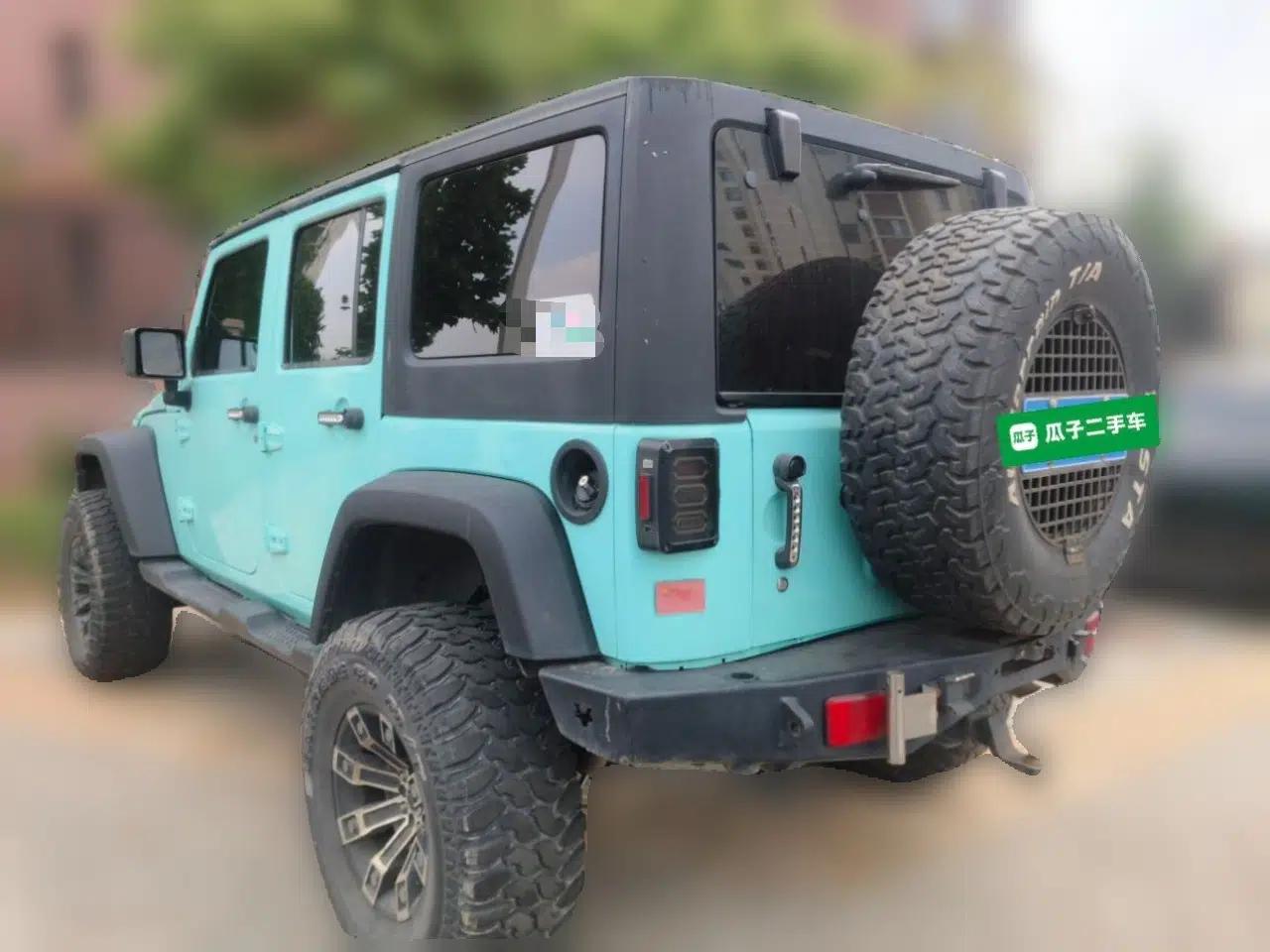 Jeep Wrangler 2015 2.8TD Sahara Four-Door Comfort Edition — миниатюра 4