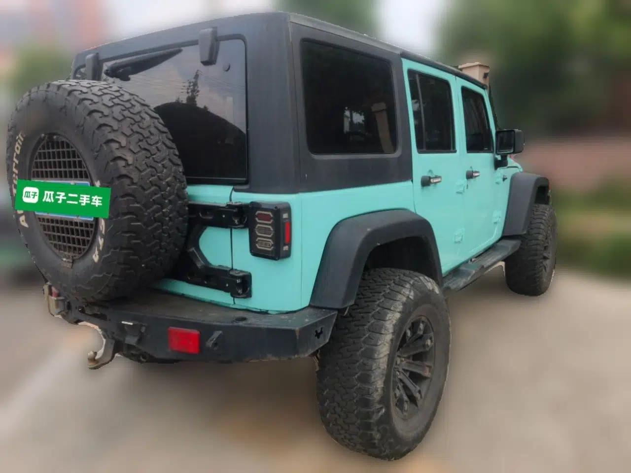 Jeep Wrangler 2015 2.8TD Sahara Four-Door Comfort Edition — миниатюра 6