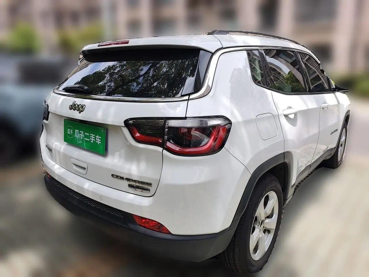 Jeep Compass 2017 200T Automatic Family Edition — миниатюра 6