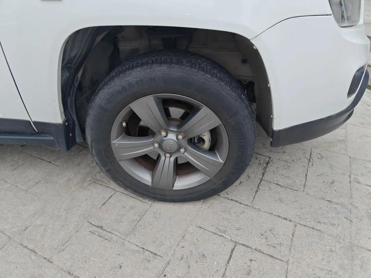 Jeep Compass 2014 Revised Version 2.4L Four-Wheel Drive Comfort Edition — миниатюра 8