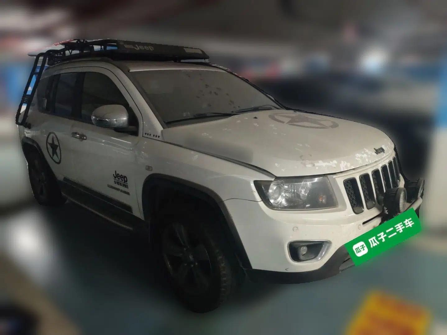 Jeep Compass 2014 Revised Version 2.4L Four-Wheel Drive Comfort Edition — миниатюра 3