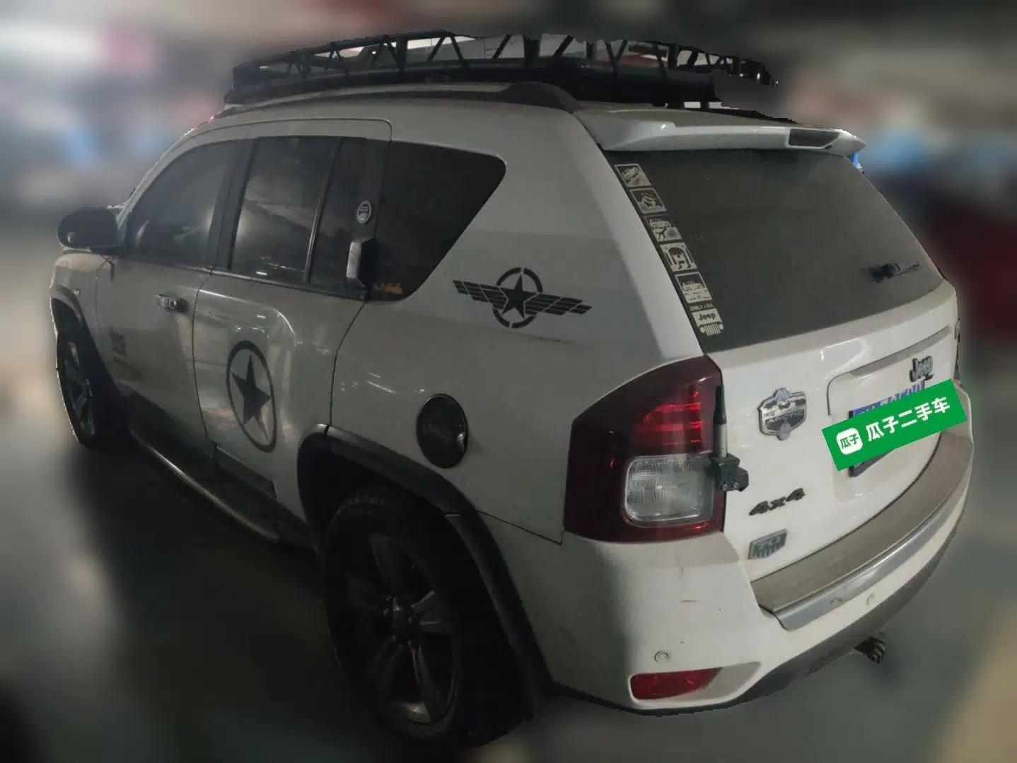 Jeep Compass 2014 Revised Version 2.4L Four-Wheel Drive Comfort Edition — миниатюра 4