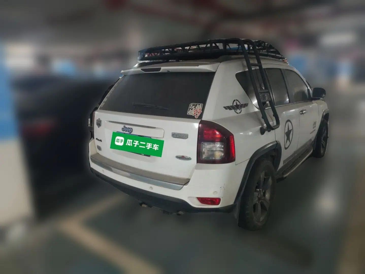 Jeep Compass 2014 Revised Version 2.4L Four-Wheel Drive Comfort Edition — миниатюра 6